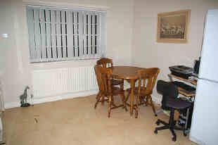 OPEN PLAN DINING KITCHEN