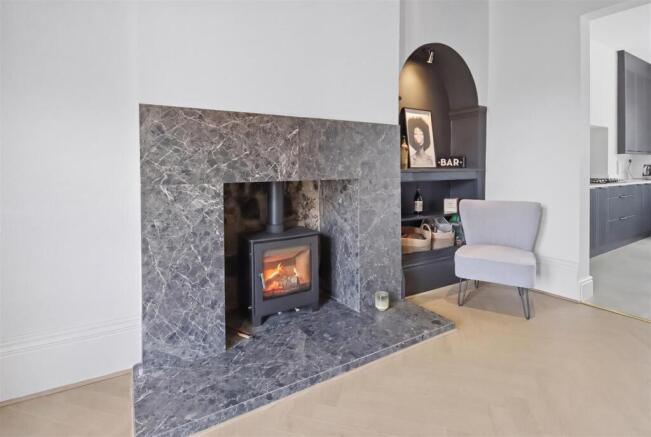 4 bed Detached for sale Image 6