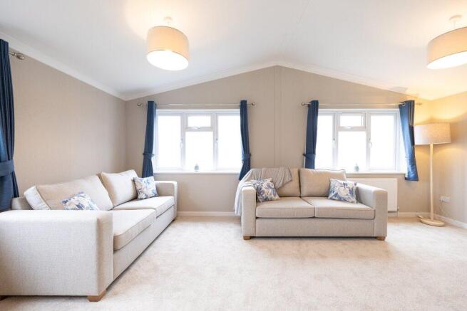 2 bed Park Home for sale Image 4