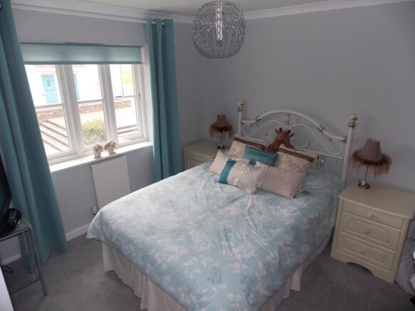 2nd bedroom