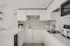 9, Ravens Dene, Chislehurst BR7 5FL