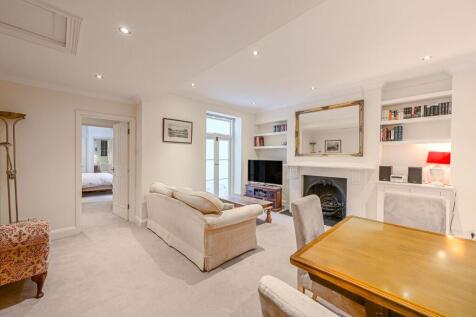 St Georges Square, Pimlico, London, SW1V