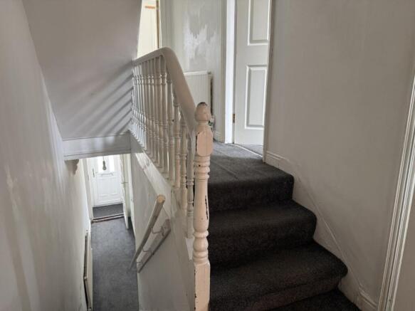 5 bed Semi-Detached for sale Image 10