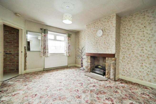 3 bed Semi-Detached for sale Image 6