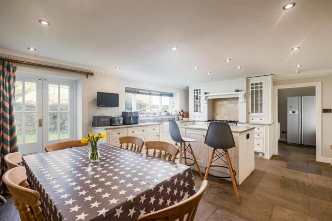 Kitchen/Breakfast Room
