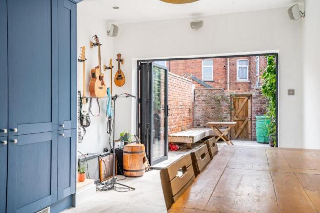 2 bed Terraced for sale Image 4