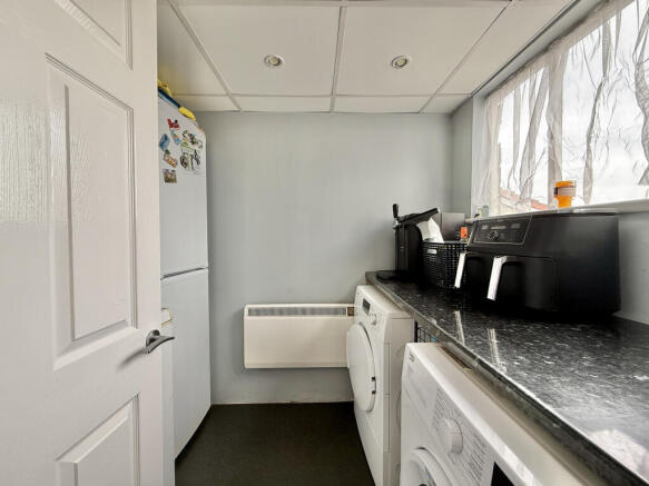 2 bed Semi-Detached for sale Image 9
