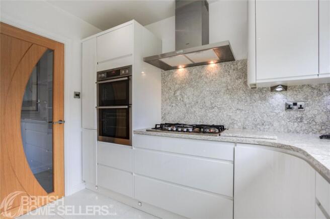 3 bed Bungalow for sale Image 4