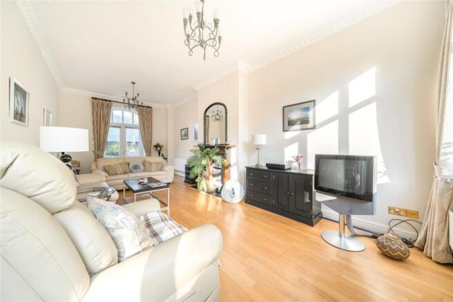 3 bed Terraced for sale Image 8