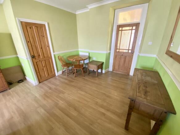 Lounge/Dining Room