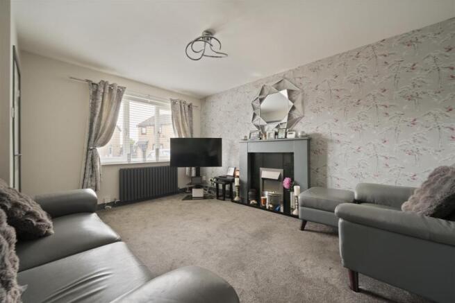 3 bed Detached for sale Image 4