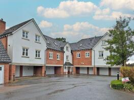 8, Albrighton House, The Water Gardens, Wolverhampton WV4 5LJ