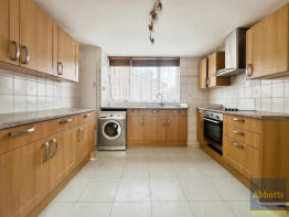 33, Okehampton Square, Romford RM3 8YA