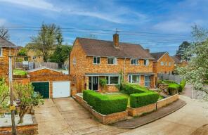 2, East Flint, Hemel Hempstead HP1 2LS
