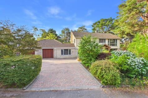 Caesars Way, Broadstone, Dorset, BH18