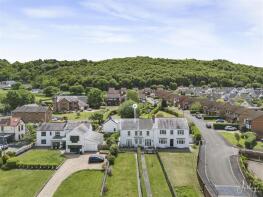 1, Brigydon Villas, The Promenade, Penclawdd, Swansea SA4 3FF