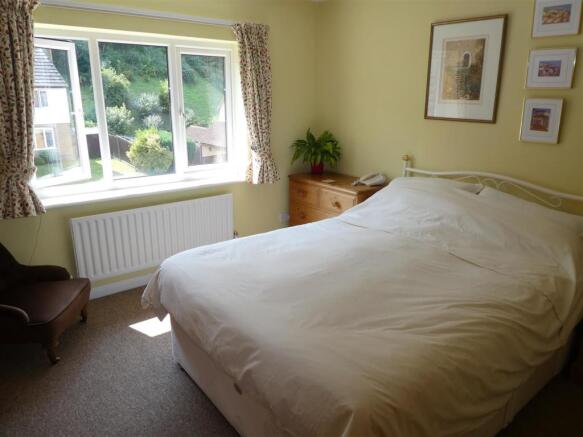 bed1pic2.JPG