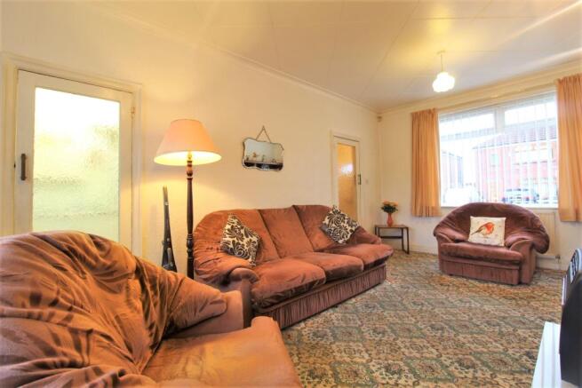 Lounge 2.jpg