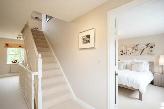 Dual Aspect First Floor Landing