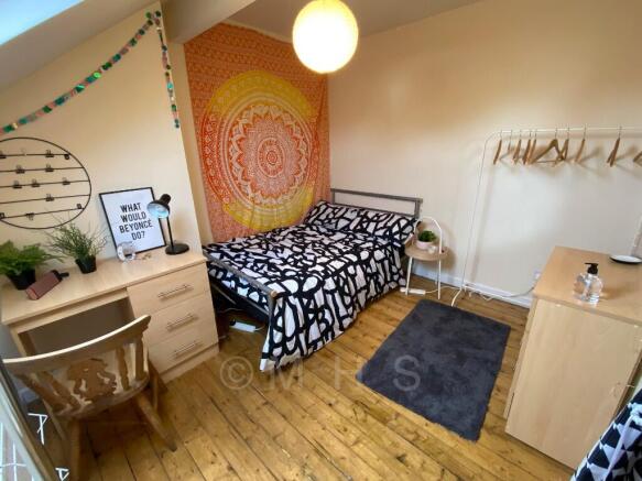 6 bed Terraced for sale Image 9