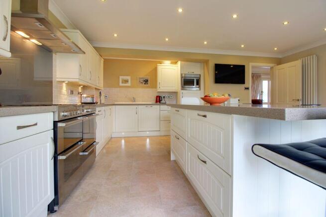Living Kitchen/Breakfast Room