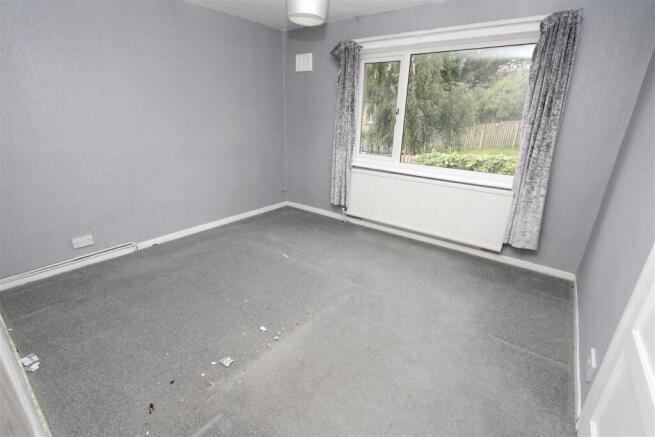 3 bed Semi-Detached for sale Image 6