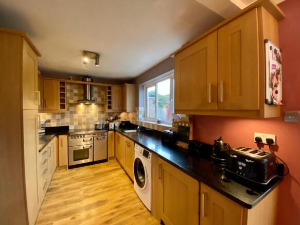 St Anne's Road - Kit
