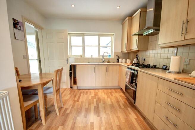 2 bed Bungalow for sale Image 5