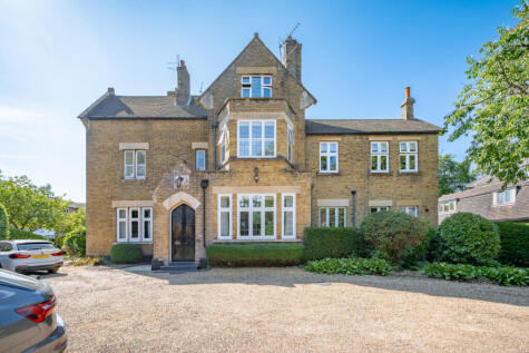 Oatlands Avenue, Weybridge, KT13