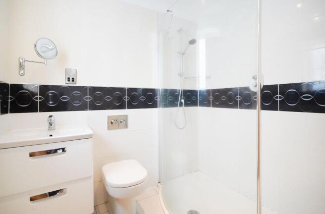 4 bed Town House for sale Image 11