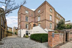 5, Lancaster Mews, London SW18 1BA