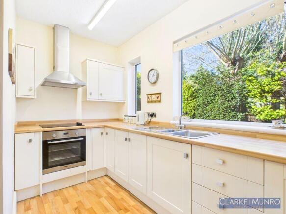 4 bed Terraced for sale Image 7