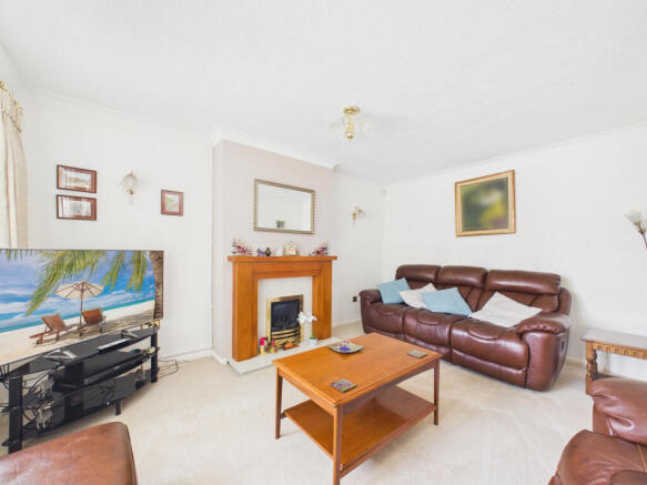 3 bed Semi-Detached for sale Image 7