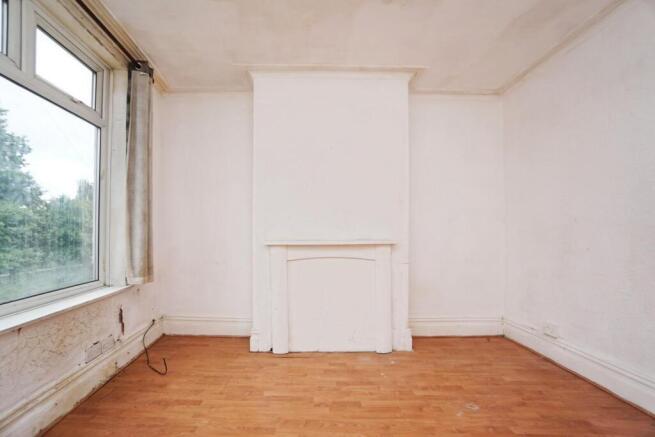 3 bed Terraced for sale Image 5