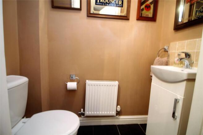 Wc/Cloakroom