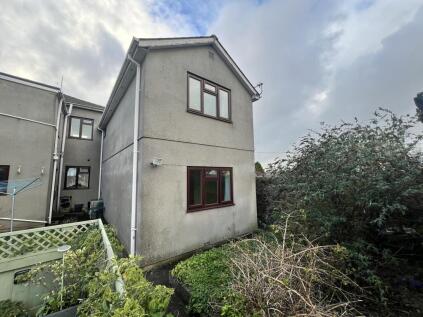 Flat 4, Victoria Park Mews, 46 Victoria Park Road, Torquay, Devon TQ1 3QJ