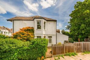 Flat 2, 40, Prebend Gardens, Chiswick, London W6 0XU