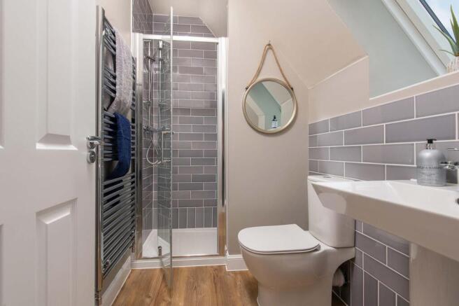 4 bed Detached for sale Image 10