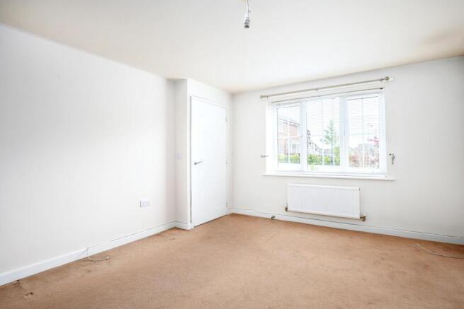3 bed Semi-Detached to rent Image 8