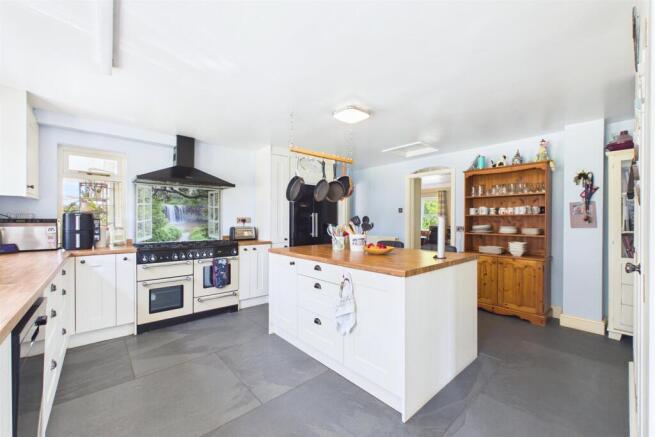Kitchen-Breakfast Room