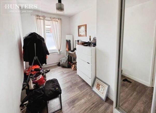 2 bed End of Terrace to rent Image 8