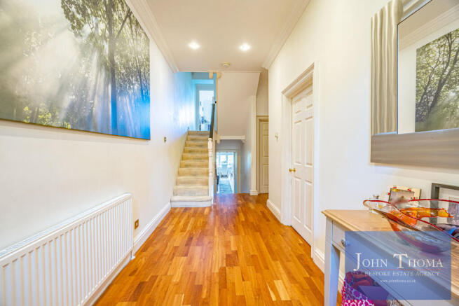 Cedar Park, High Road, Chigwell, Essex photo 4