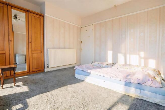 2 bed Semi-Detached for sale Image 12