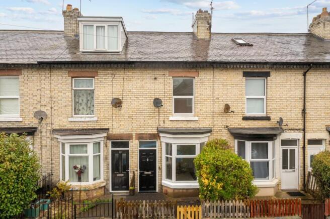 3-bed terraced on Chatsworth Place, Harrogate, HG1, £230,000