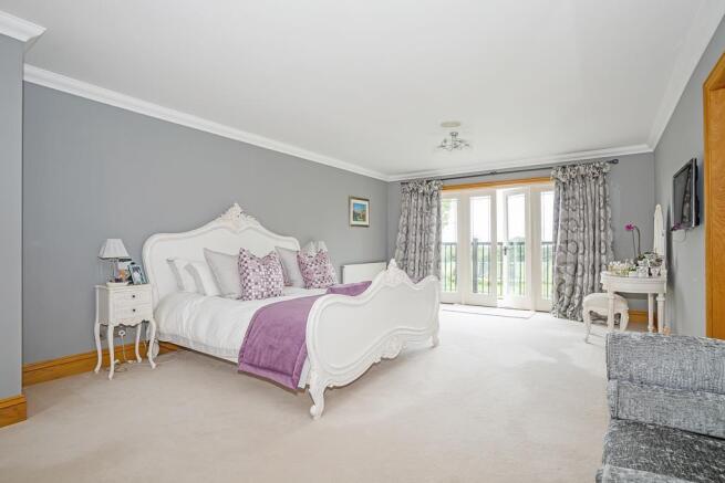 8293214-interior17.jpg