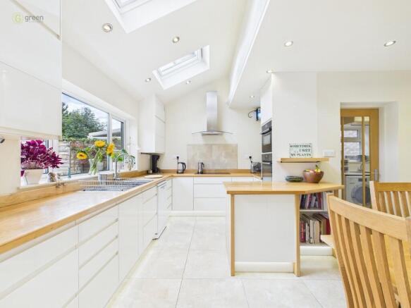 CAM03830G0-PR0216...