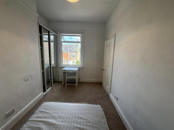 2 bed Terraced to rent Image 11