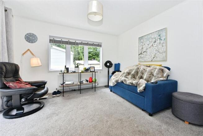 1 bed Detached for sale Image 8