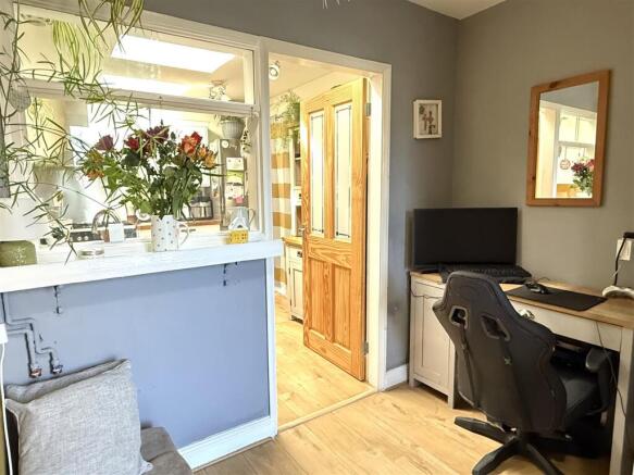 3 bed Detached for sale Image 7