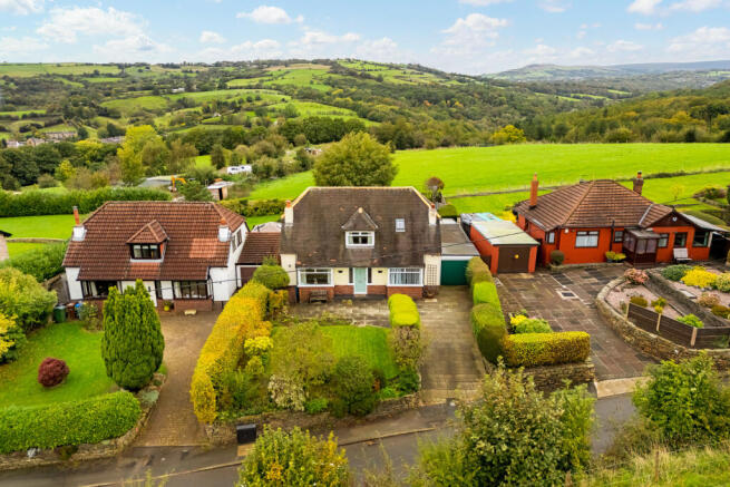3-bed detached on Cote Green Road, Marple Bridge, £675,000